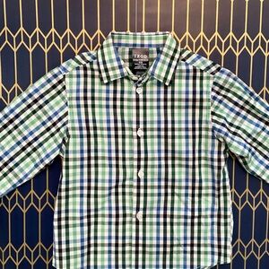 Like New BOYS button down shirt - size 4/5